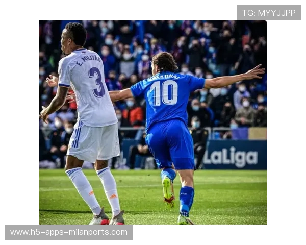 皇马外围远射角度刁钻入账