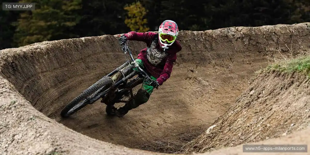 🏆冠军同款，周边好物助你闪耀赛场！