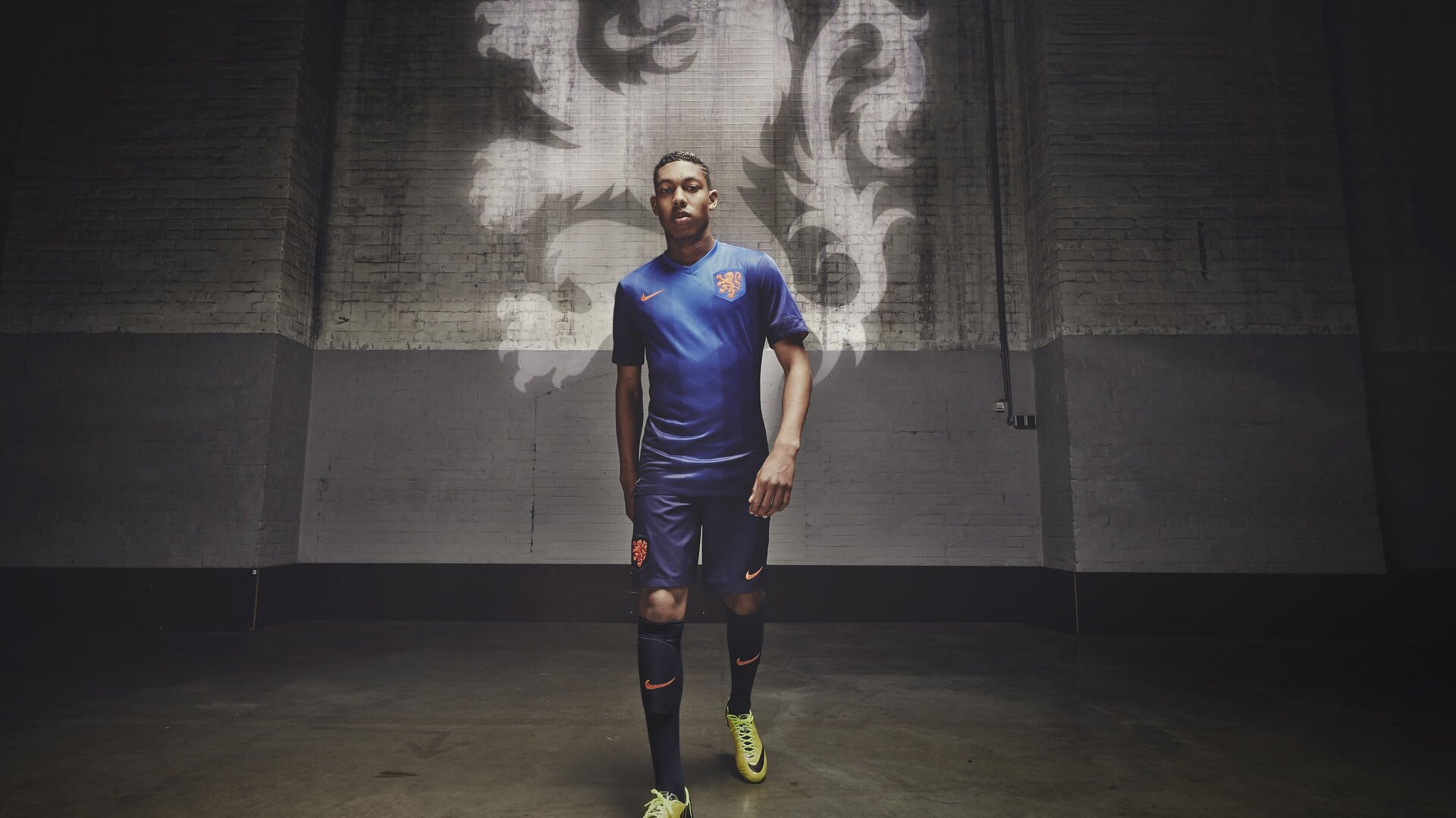 未来足球:结合科幻概念的创新场馆设计,未来足球发展